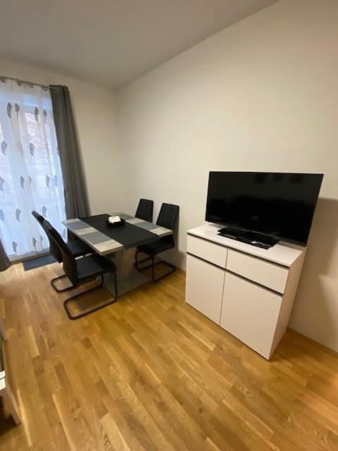 Paky 00322 Apartment *