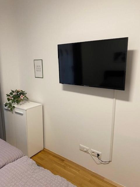 Paky 00322 Apartment